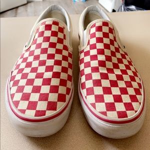 red checkered slip-on vans